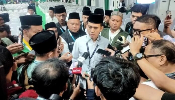Pimpinan Sidang Komisi Organisasi Muktamar Ke-35 NU Prof Asrorun Niam di Jombang, Jawa Timur