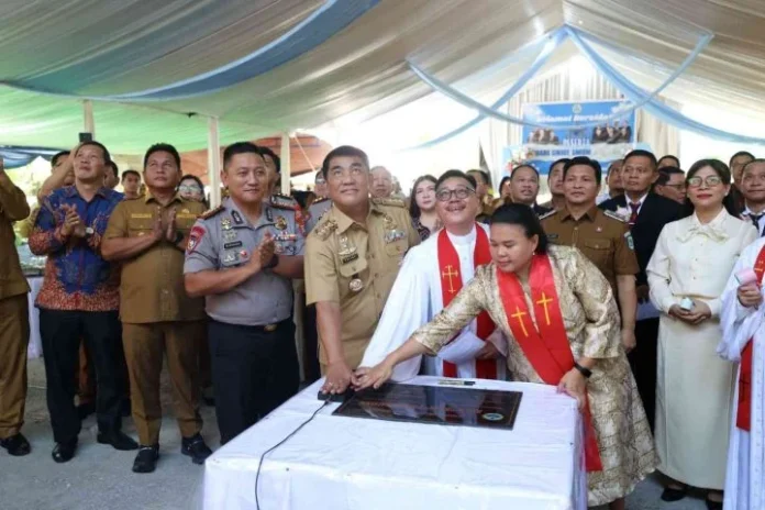 Gubernur Sulut Yulius Selvanus hadiri pembukaan Sidang Sinode ke-60 GMIBM di Pinogaluman