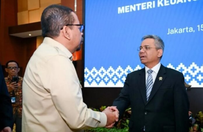 Kepala Badan Komunikasi Pemerintah (Bakom) Muhammad Qodari menghadiri serah terima jabatan Menteri Keuangan di kantor Kementerian Keuangan, Kepala Badan Komunikasi Pemerintah (Bakom) Muhammad Qodari menghadiri serah terima jabatan Menteri Keuangan di kantor Kementerian Keuangan,